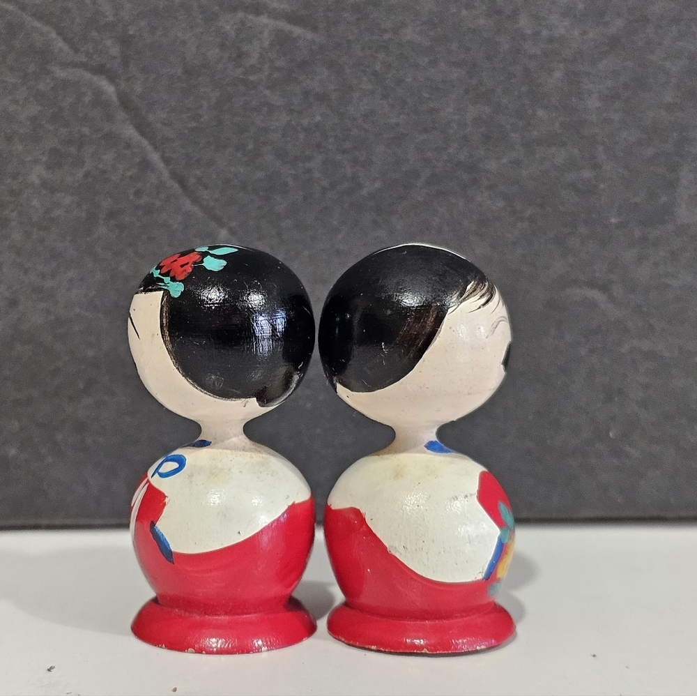 Vintage Korean Mini Kokeshi Dolls set of 2 - Picture 2 of 7